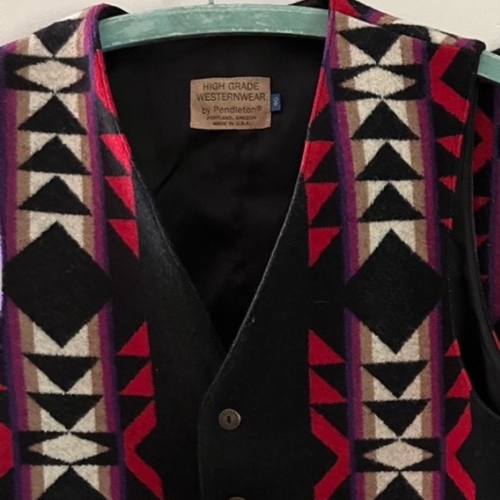 Pendleton WesternWear Southwestern Patterned Vest